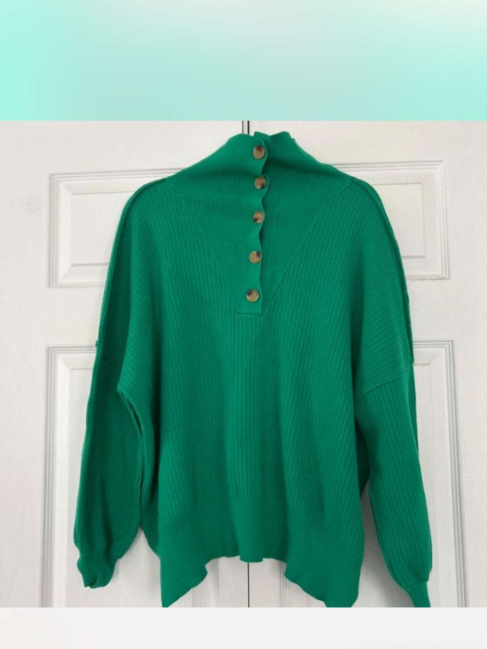 Green Button-Back Mock Neck Sweater Size M